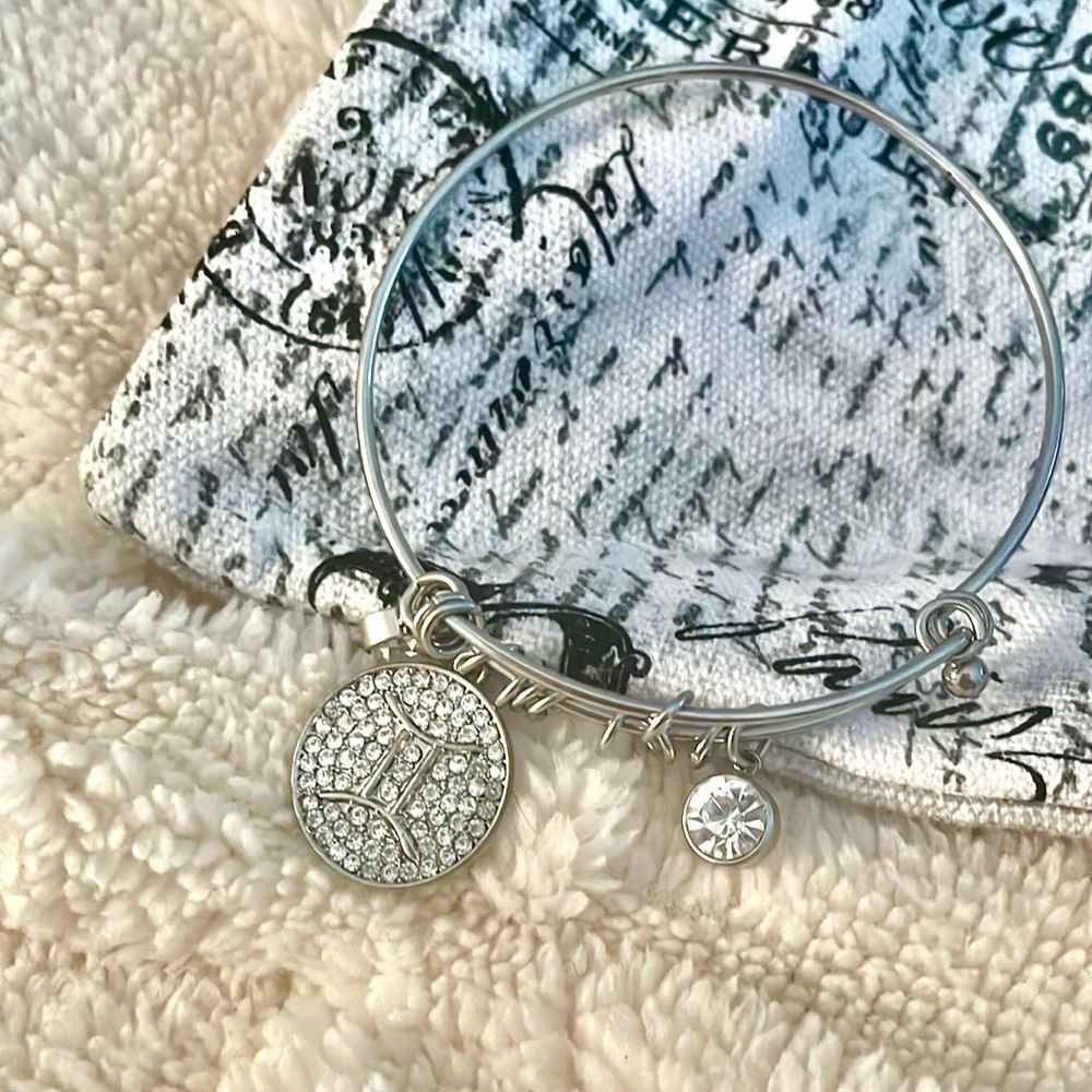 Gemini pendant bracelet
